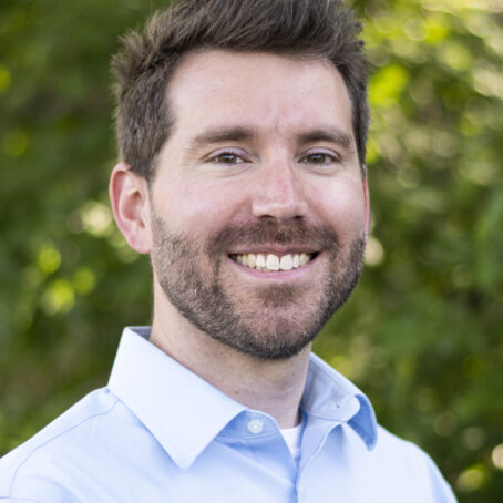 Headshot Nick Oyler